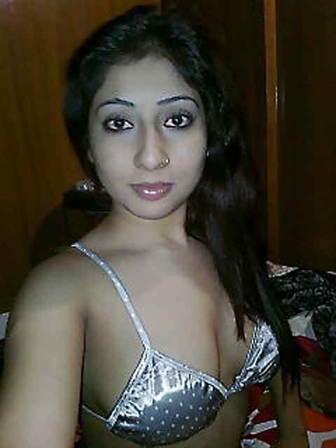 Sexy Indian girlfriend's exposing their Sexy Huge boobs