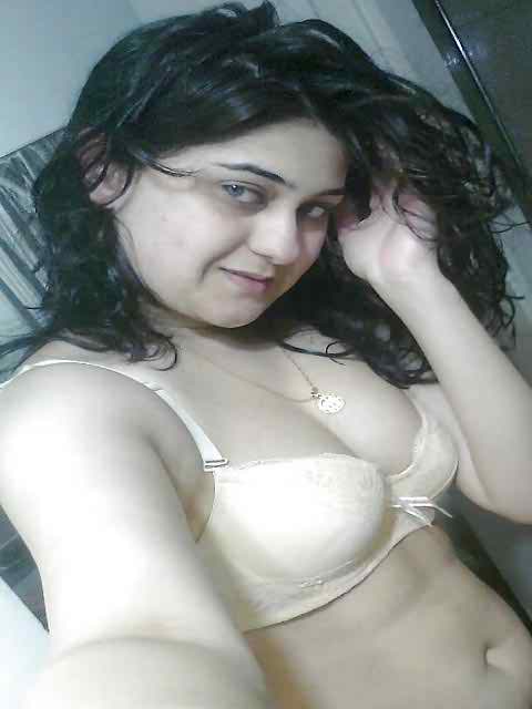 Sexy Indian girlfriend's exposing their Sexy Huge boobs