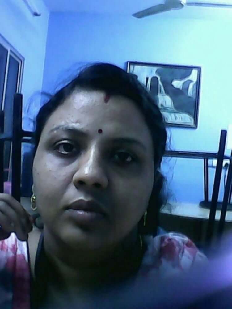 Rare and unseen Indian mom boobs pics