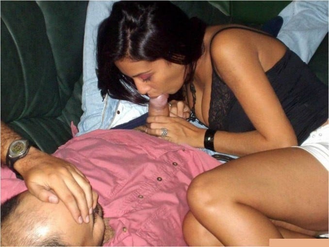 Hot Indian babes give the perfect blowjob