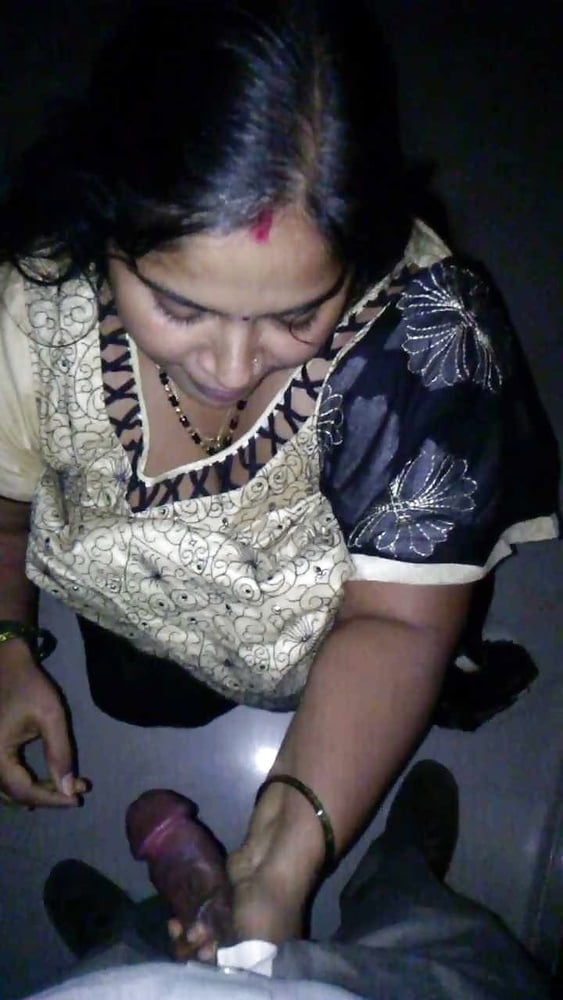 Desi wife blowjob photos have been leaked online