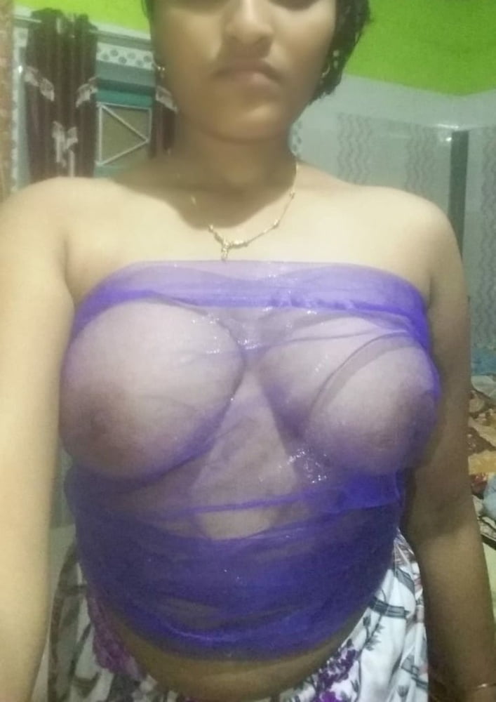 Nice tits Indian girl full nude photos