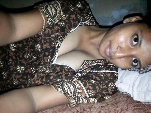 Nude Desi pimple girl with nice milky white tits