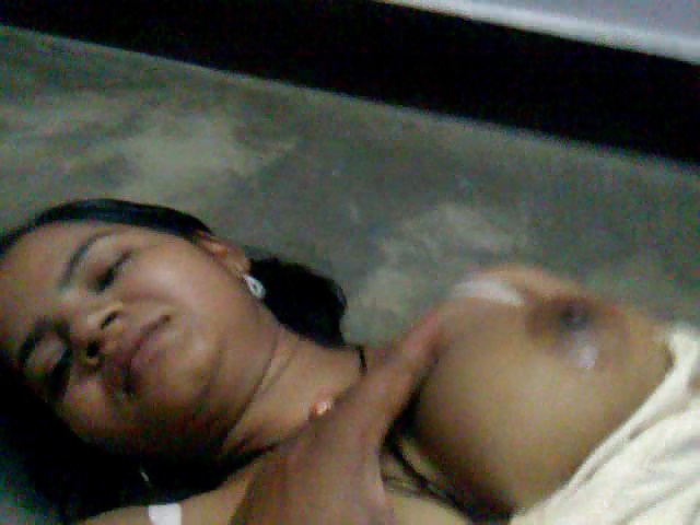 Desi XXX sex pics of a gorgeous Indian girl