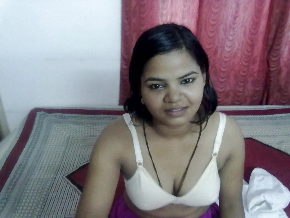 Desi XXX sex pics of a gorgeous Indian girl