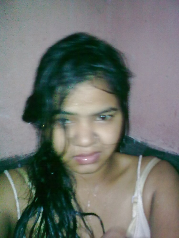 Desi XXX sex pics of a gorgeous Indian girl