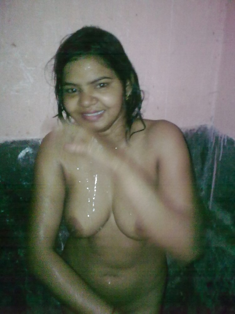 Desi XXX sex pics of a gorgeous Indian girl