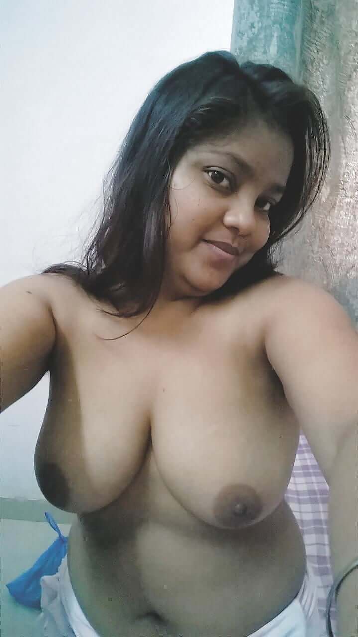 Indian chubby girl nude selfie pics online