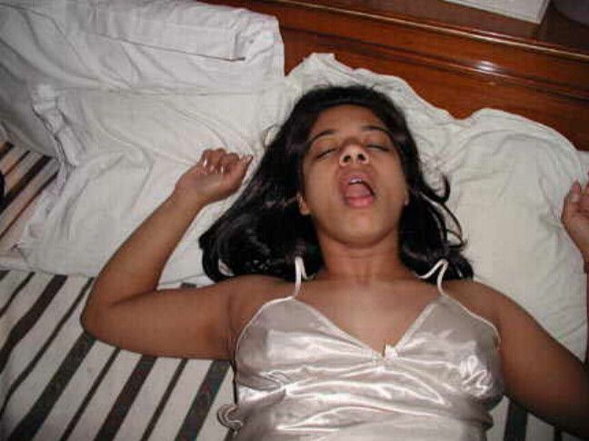 Super hot Desi girl sex pics for FSI fans