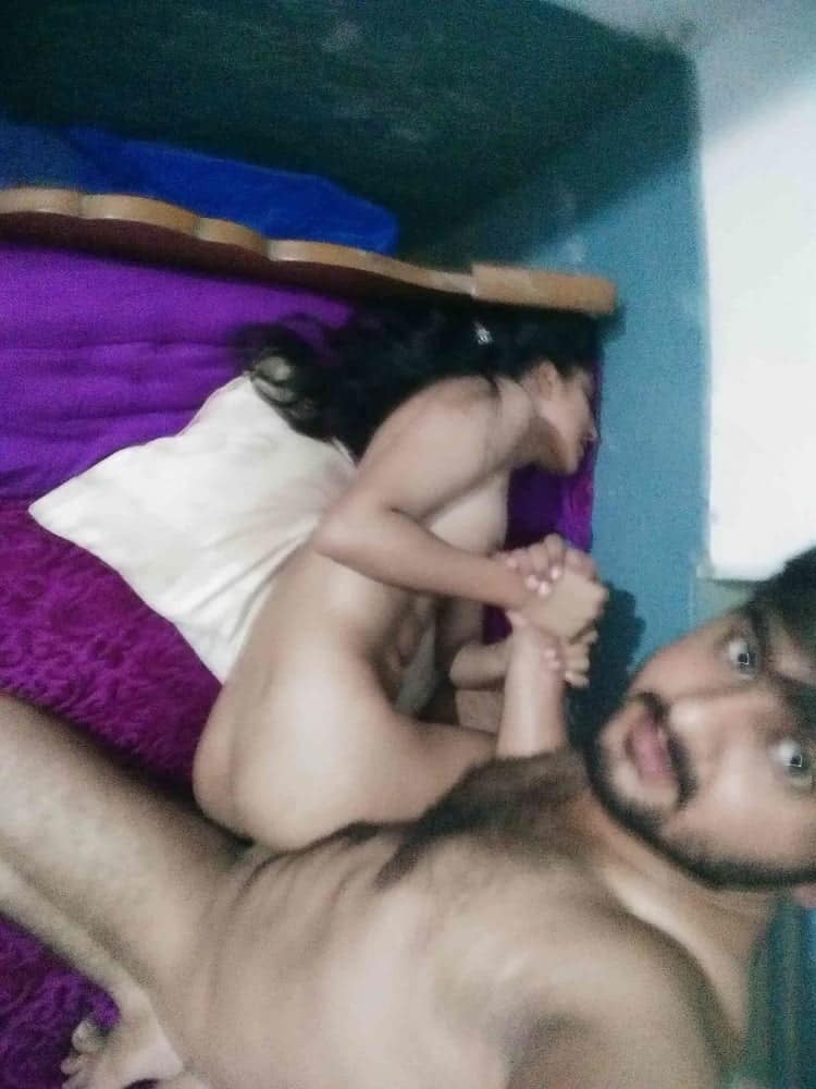 Muslim lovers sex pics taken in selfie cam mode