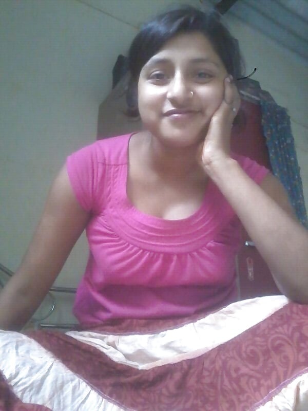 Sexy Indian college girl exposing herself on cam