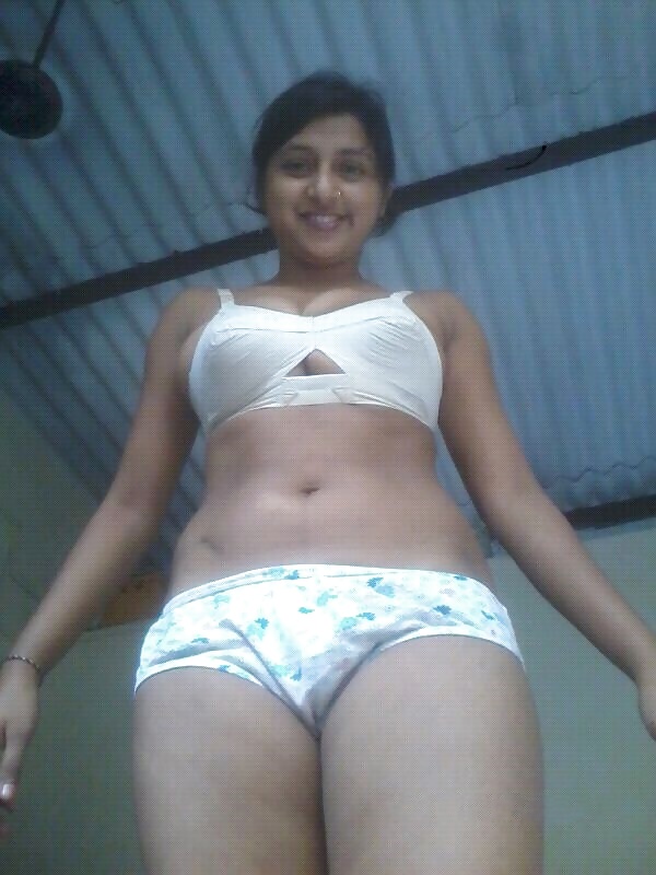 Sexy Indian college girl exposing herself on cam