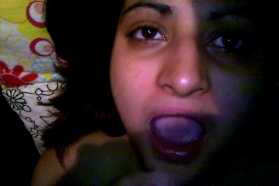 Indian XXX pics of a beautiful horny bhabhi enjoying a home sex session