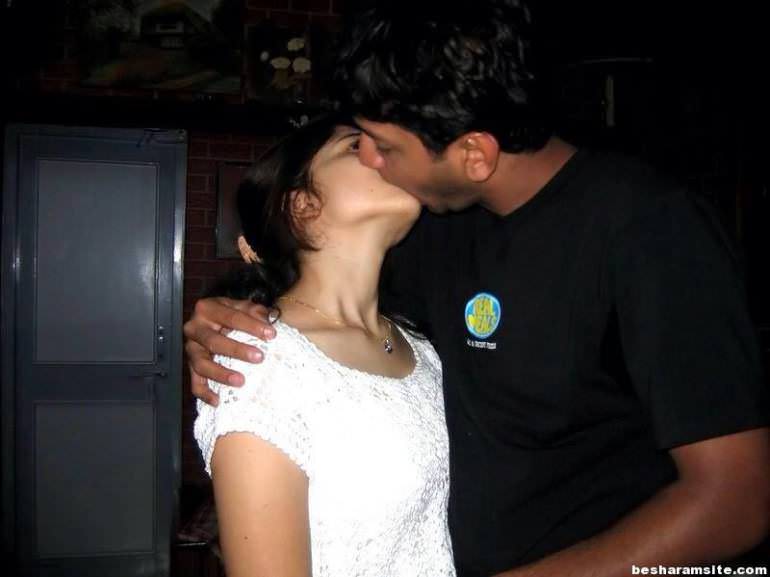 College couples enjoying a nice romantic kiss with their partner