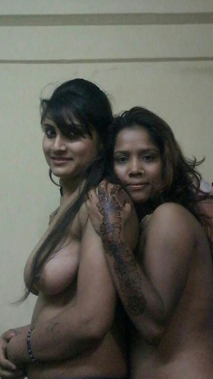 Free sexy pics of slutty college girls having fun with their lover