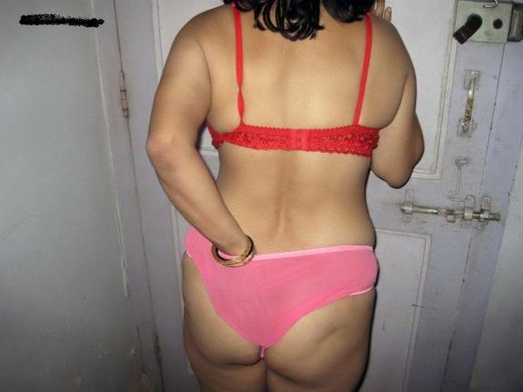 College girls and female professors show off their big sexy ass