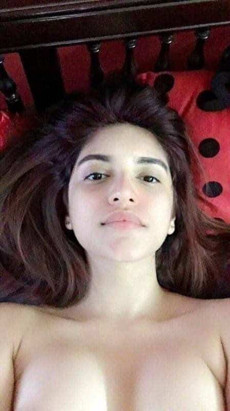Nude Pakistani girl photos
