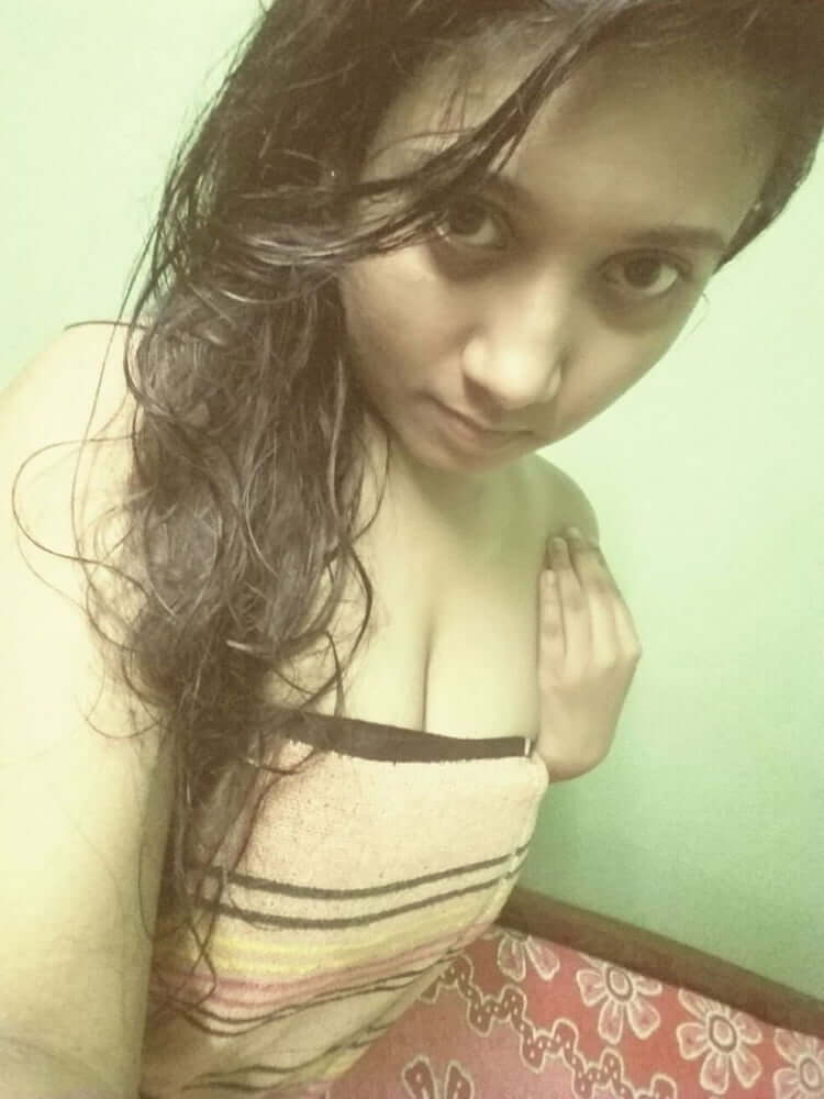 Indian nude show pics of a gorgeous college girl