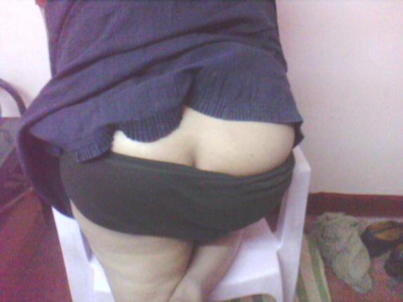 Mature aunty exposing her asset