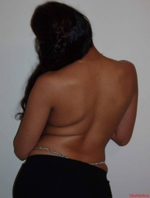 Slutty college girl seduces and poses for her lover in his room