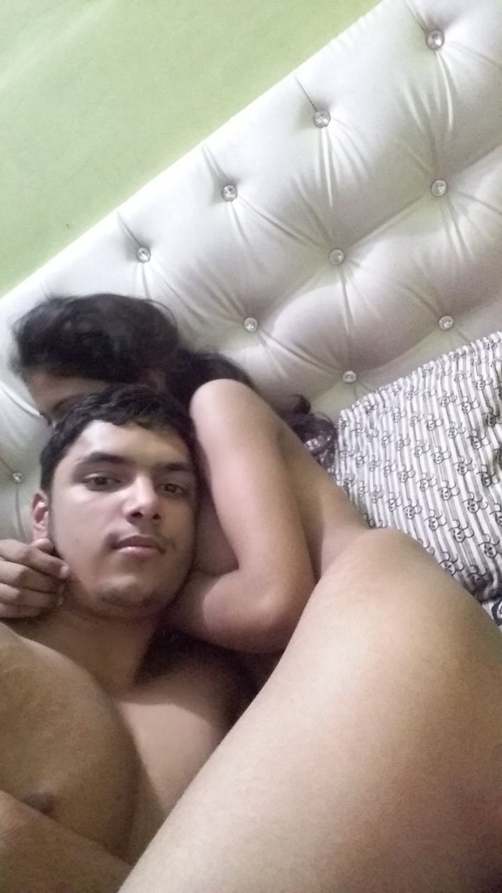 Indian sex pictures of young college couples enjoying home sex
