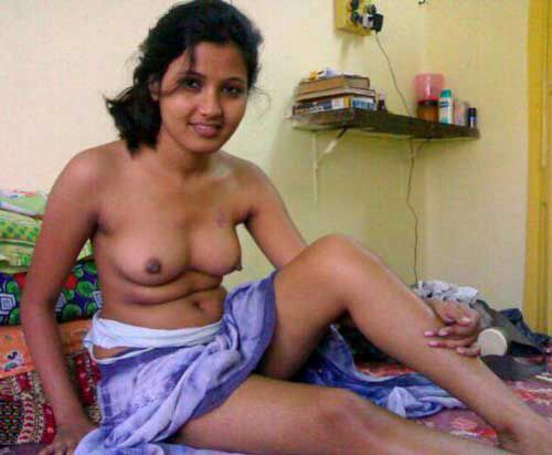 Indian XXX photos of desi college girls showing off their sexy body