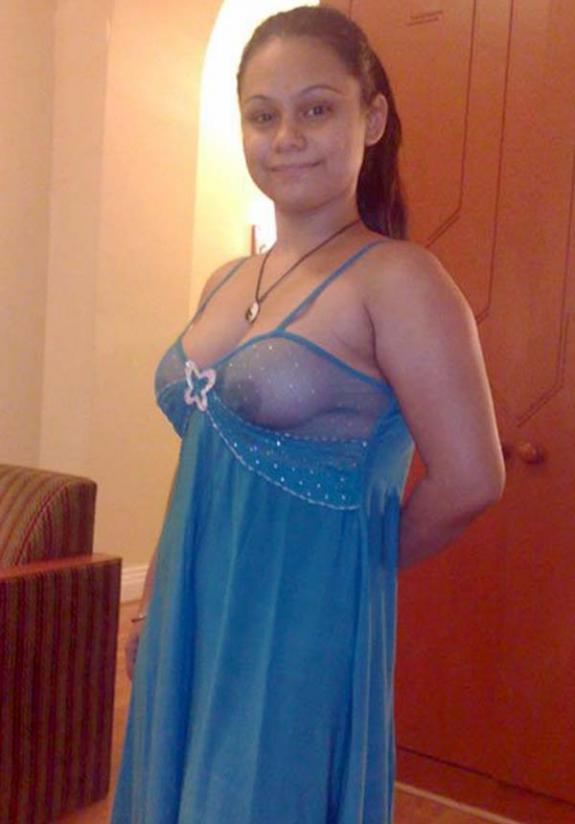Mature Indian aunty expose their big natural boobs