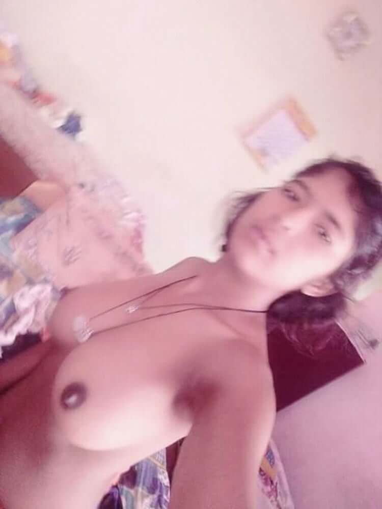 Desi wife nude pics at FSI