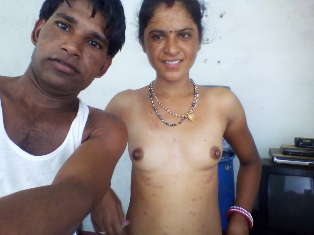 Dehati Bhabhi sex pics with her neighbor