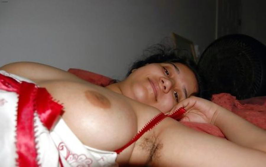 Indian housewife nude pics uploaded over xhamter