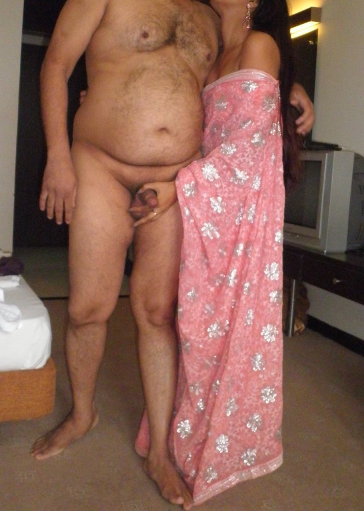 Desi couple naughty bedroom pics