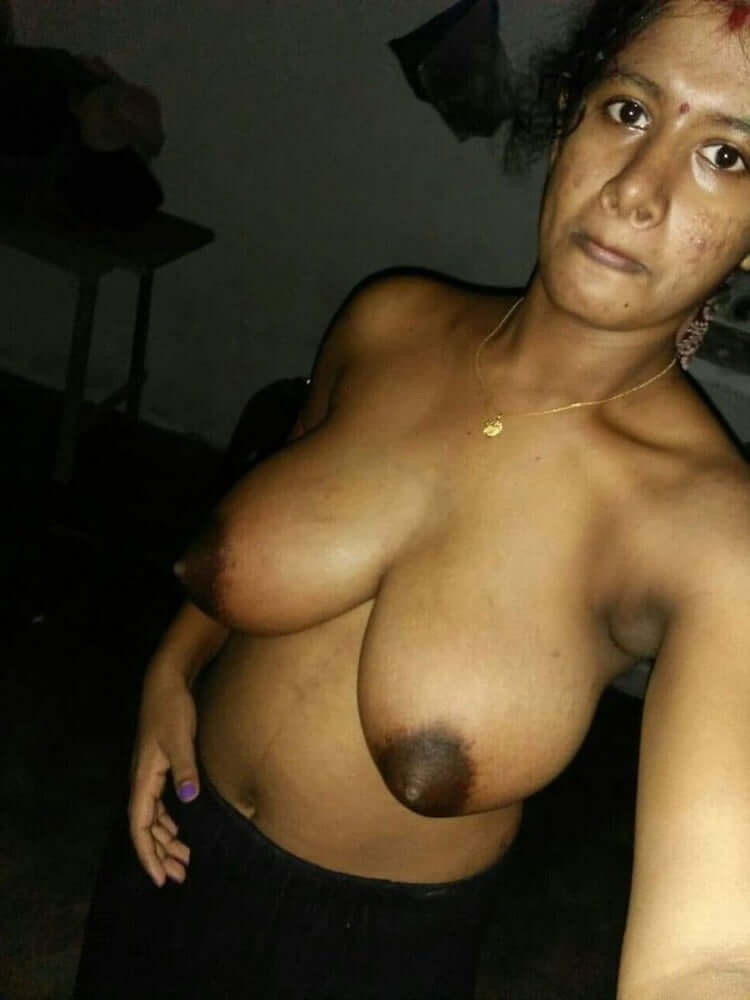 Tamil wife nude photos circulating over Indian porn sites