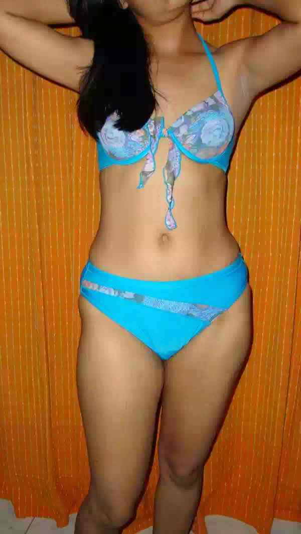 Young house wife strips and gets ready for a hardcore fuck