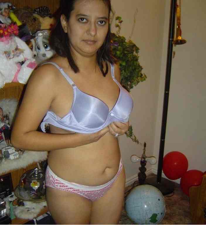NRI hot and sexy bhabhi