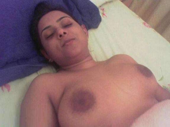 Naughty pics of a beautiful house wife having fun with her husband