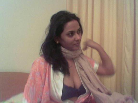 Naughty pics of a beautiful house wife having fun with her husband