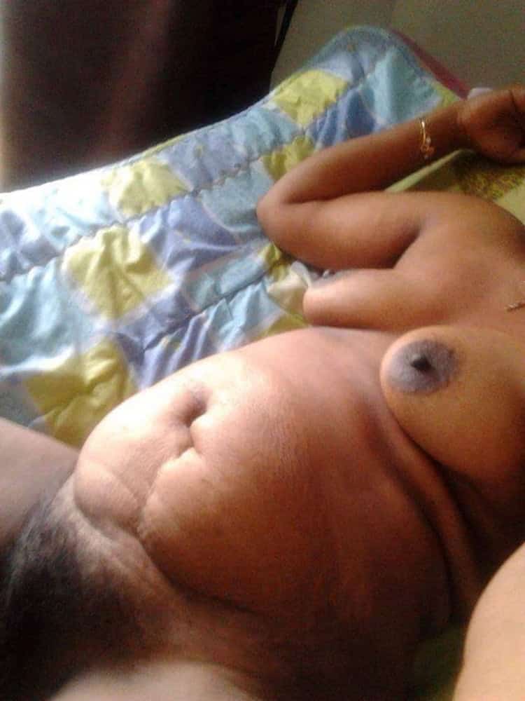 Muslim Mom nude pics collection