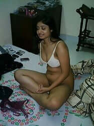 Indian Muslim girl nude pics to tempt your dick