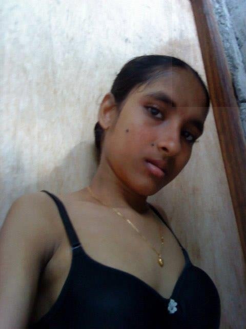 Hot Indian girl nude photos goes viral throughout the internet