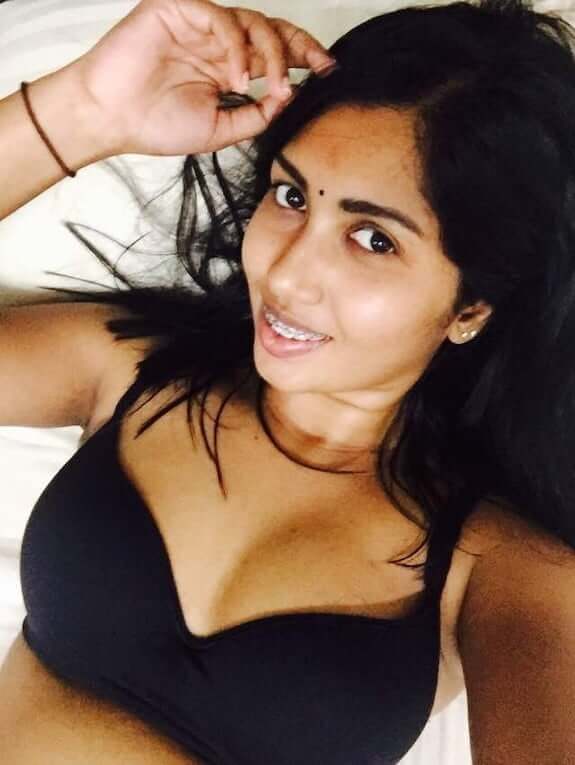 Hot Indian selfie pics to make your dick harder