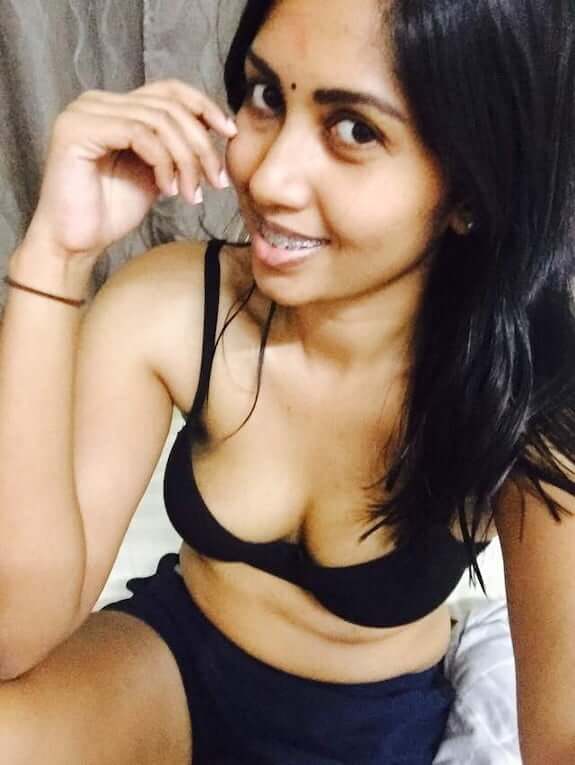 Hot Indian selfie pics to make your dick harder