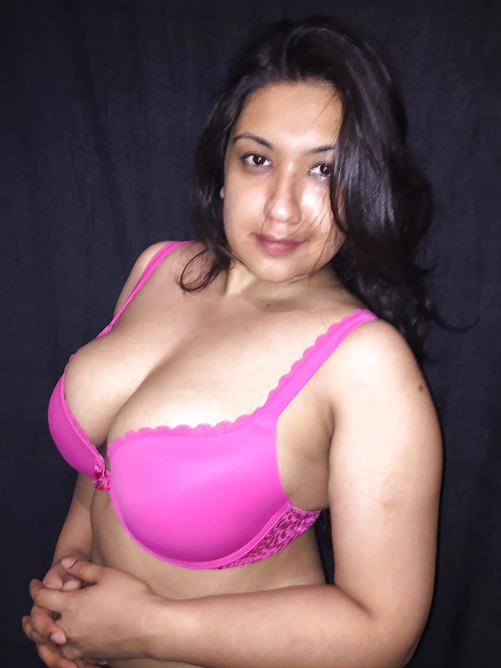 Sexy Desi Aunty Nude XXX Photos leaked online