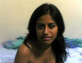 Sexy Indian bhabhi showcases her huge boobs and ass