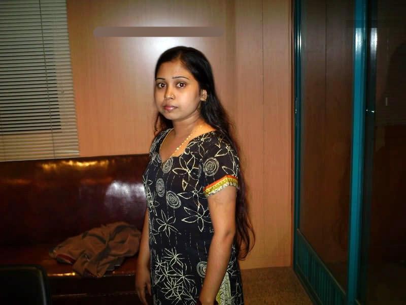 Hot Bangla girl stripping nude in front of her boyfriend