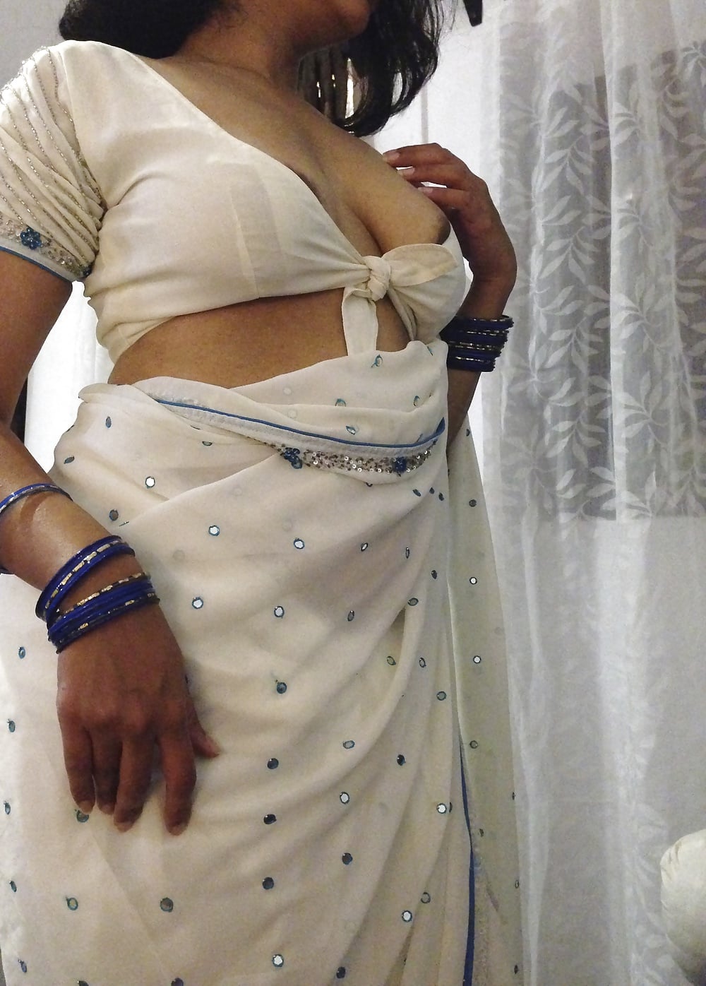 Desi Bhabhi sex teaser photos