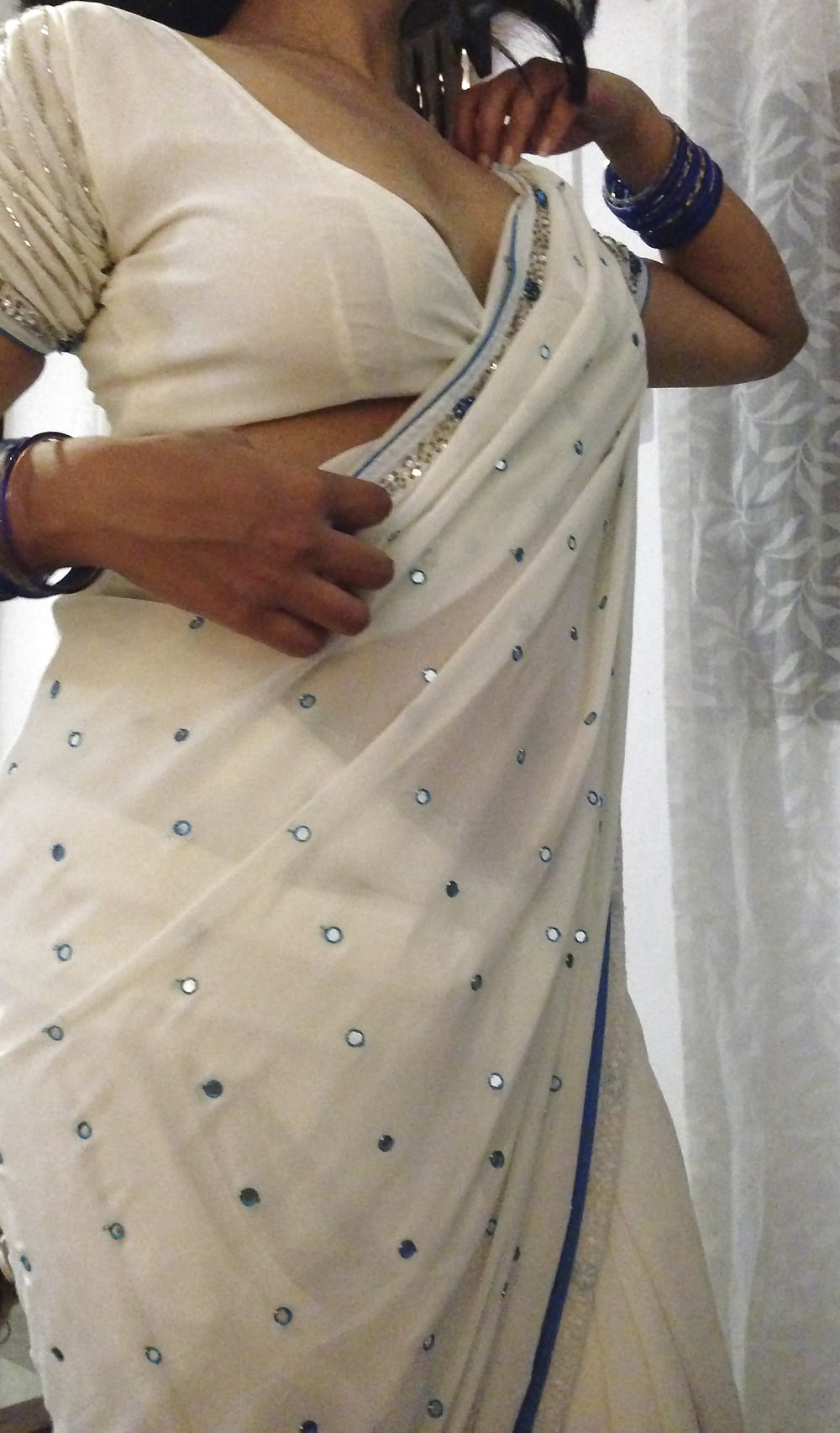 Desi Bhabhi sex teaser photos
