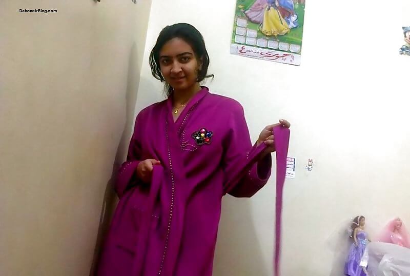 Indian girl nude image collection