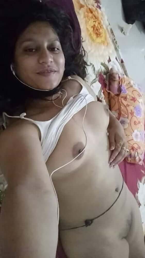 Sexy Indian girl images to rock your masturbation session