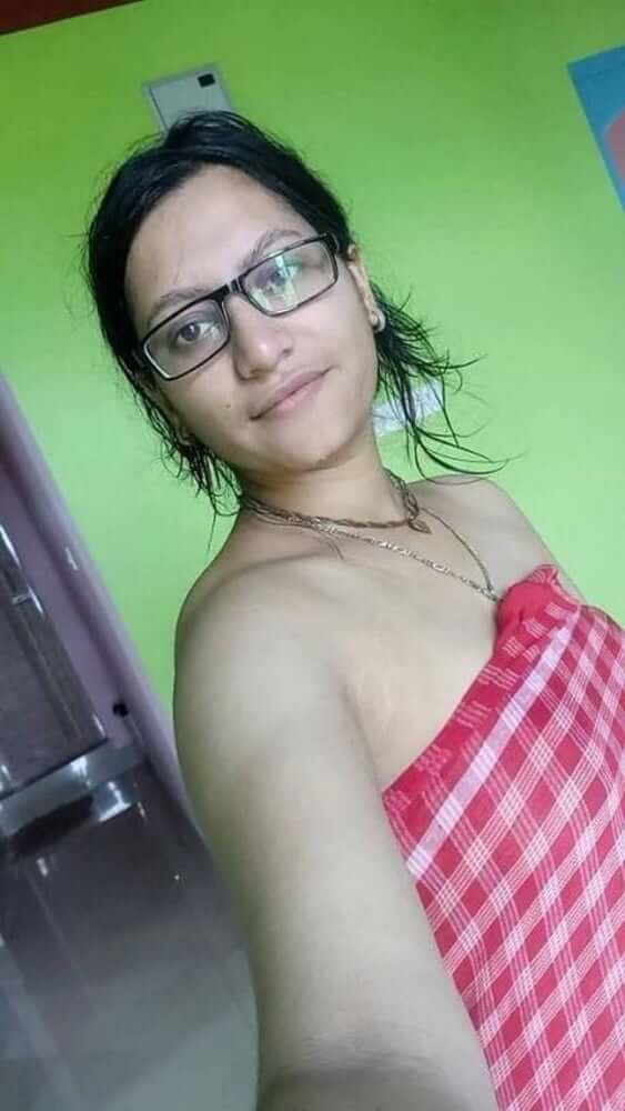 Sexy Indian girl images to rock your masturbation session