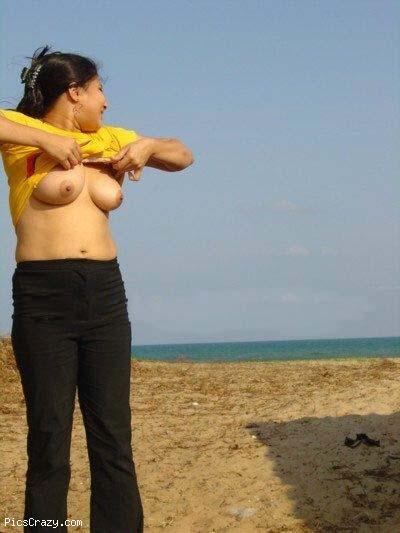 Beautiful Indian Girlfriends And Bhabhi Expose Themselves Outdoor